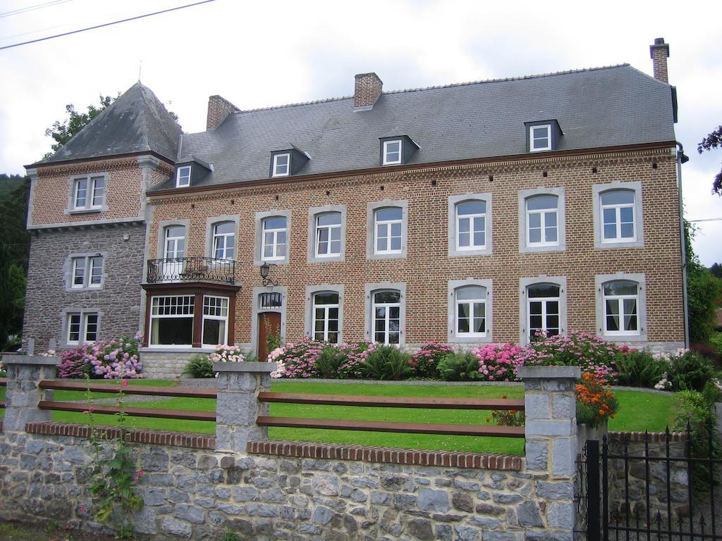 Отель Le Richmond Godinne Экстерьер фото
